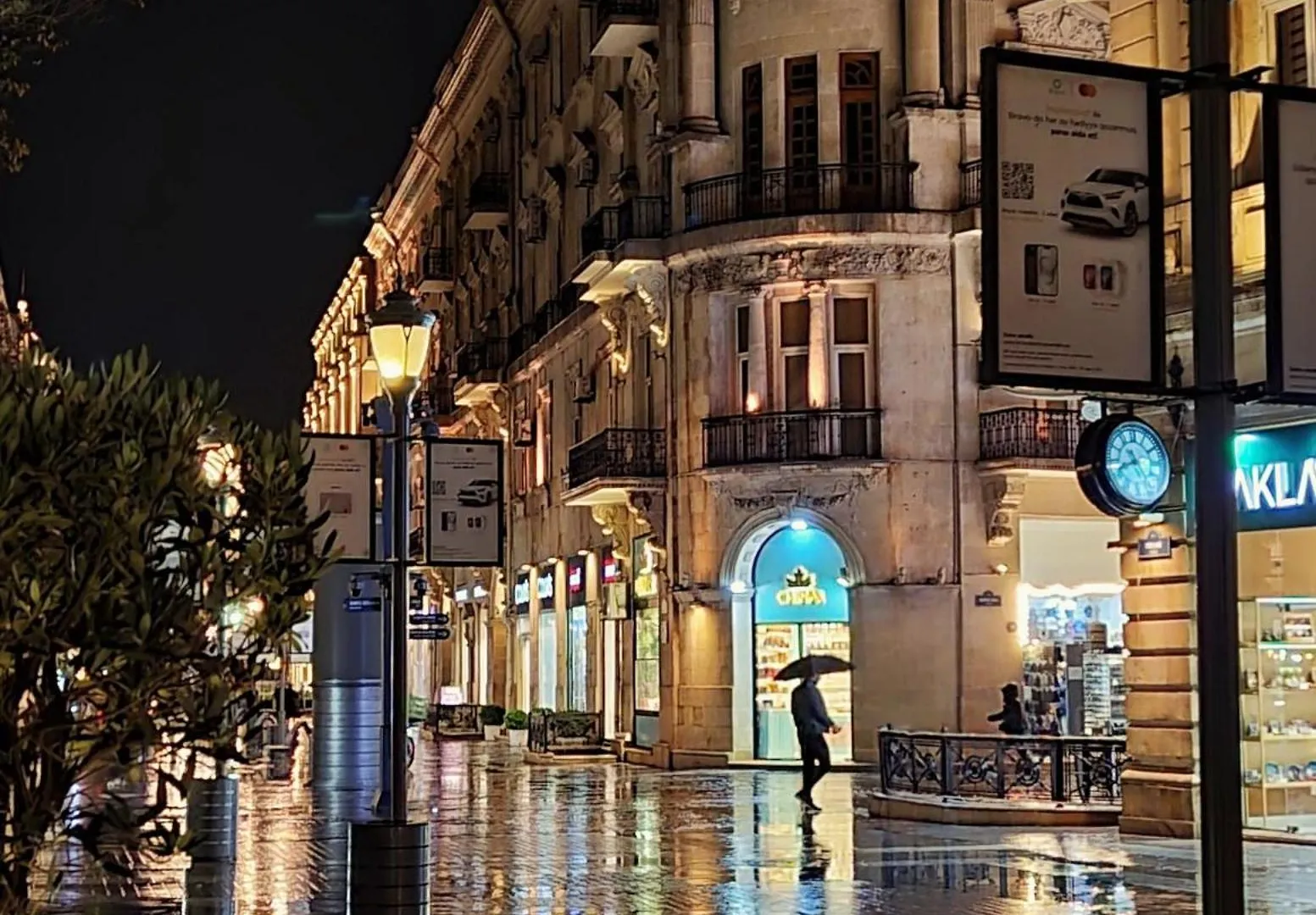 R Studios Old Baku 0*,