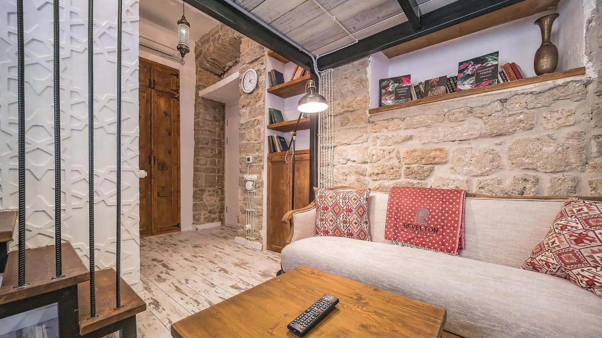 R Studios Old Baku 0*,